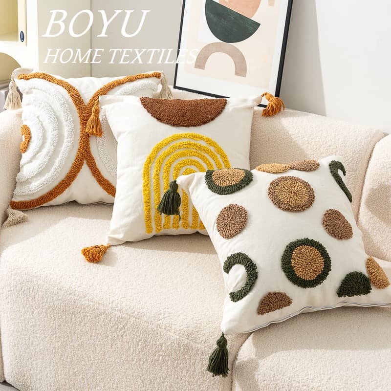Bohemian Tufted Throw Pillow Cover with Loop Yarn and Tassels, Home Decor Cushion for Sofa Bed Headrest