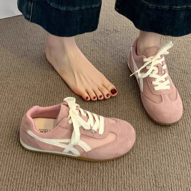 Summer Hot Sale Breathable Mesh Yellow Shoes Thin Style Agility Casual Retro Small Flat Shoes Women Mesh German Training Cloth Shoes