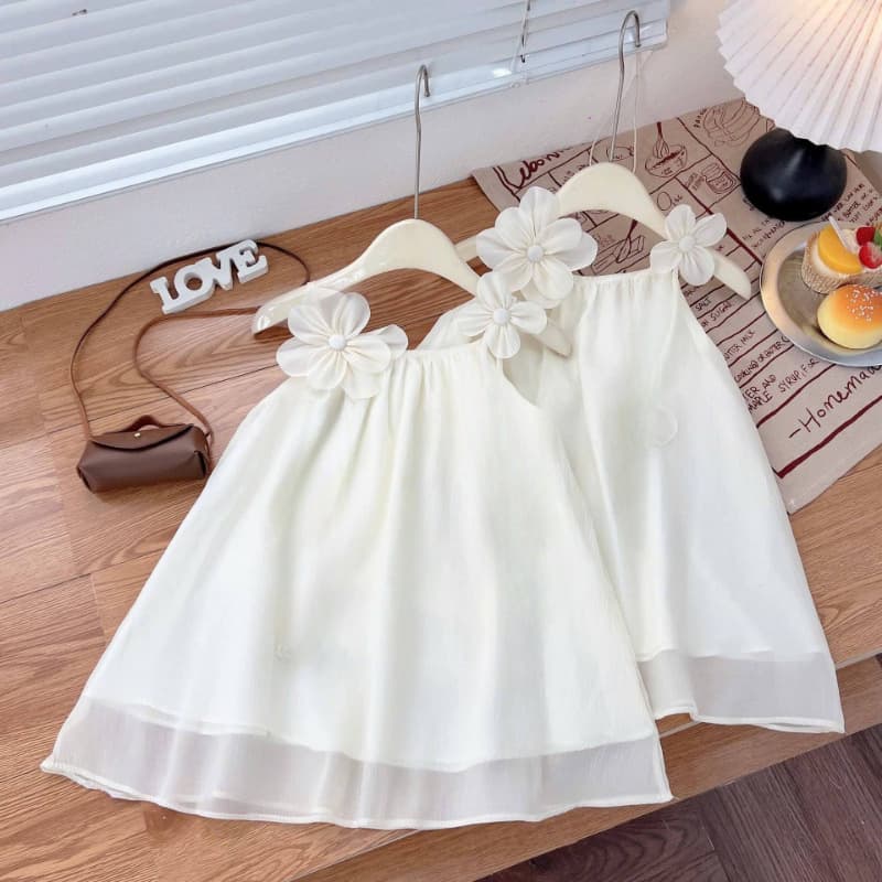 2026 Summer New Girls Solid Color Dress Little Girl Seaside Vacation Style Princess Dress White Little Formal Dress