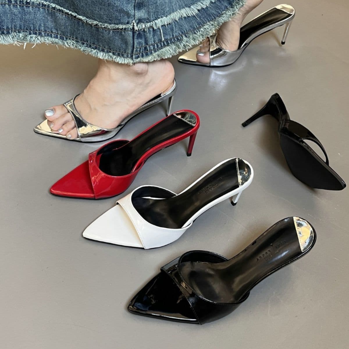 Open Toe Pointed Heel Sandals 2026 New Women Summer Thin Heel One Strap Patent Leather Sexy Black Outdoor Slippers