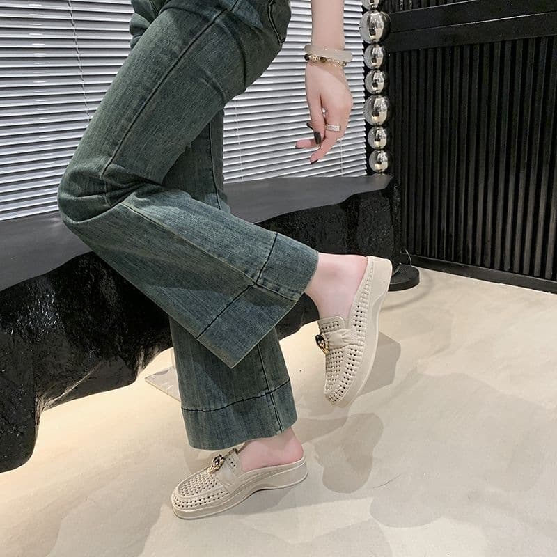 Versatile Half-Covered Non-Slip Soft-Soled Fashionable Mom Shoes 2026 Summer and Autumn New Style Closed-Toe Hollow-Out Women's Slippers for Outdoor Wear
