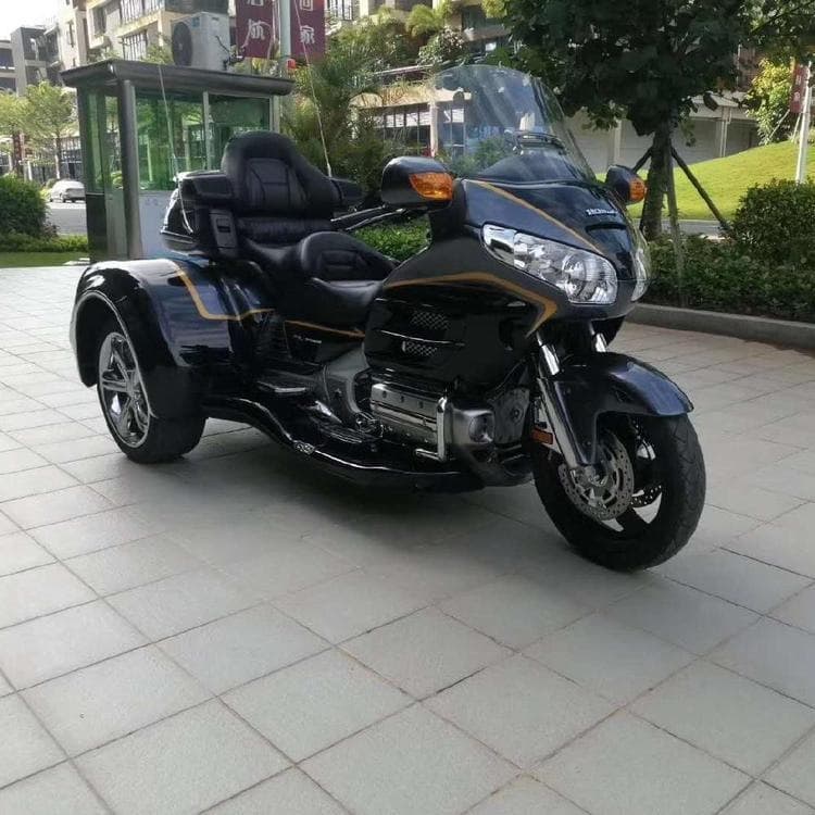 Negotiable Honda Gold Wing 1800 Cruiser Motorcycle Ideal for Long-Distance Travel