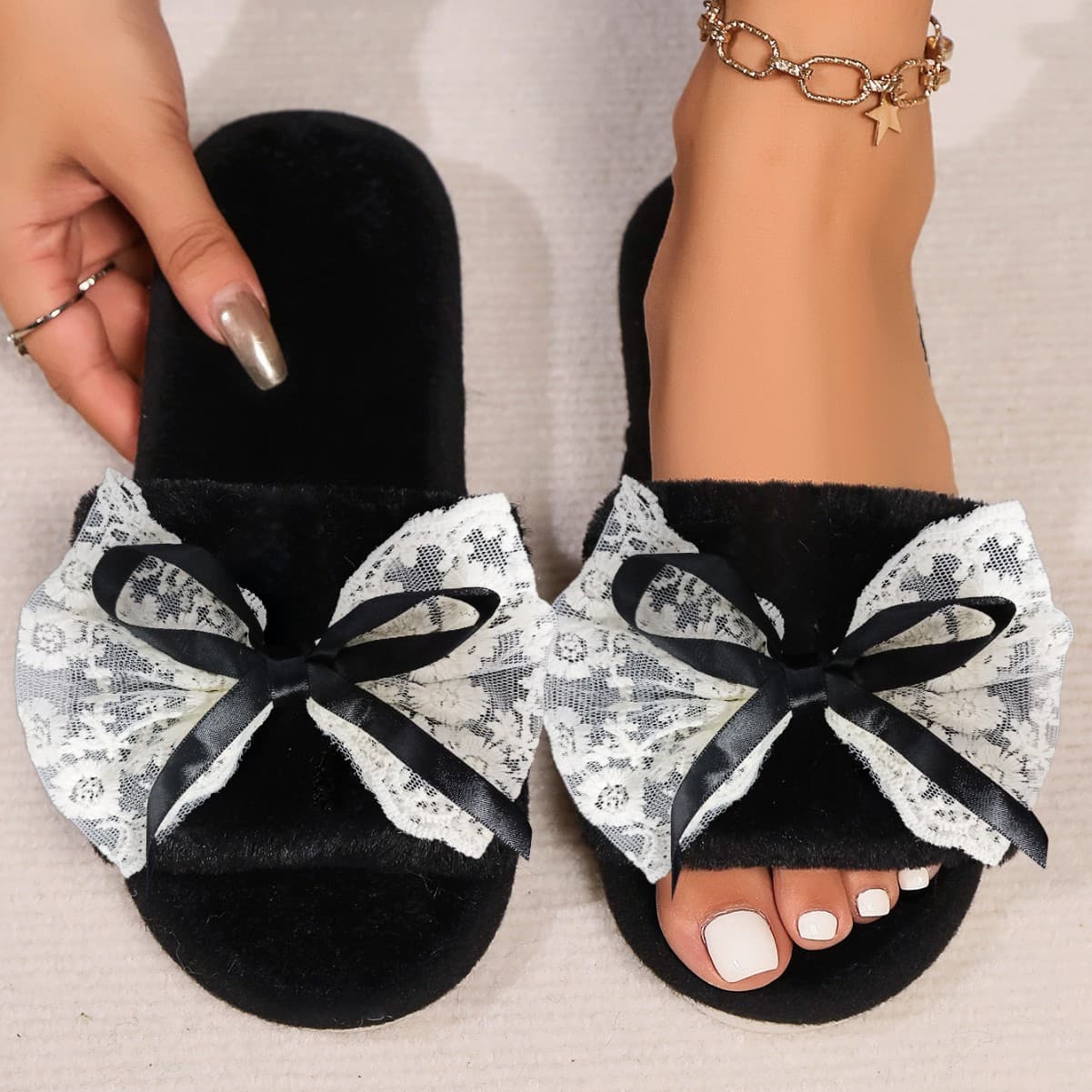Autumn/Winter Open-Toe Fuzzy Suede Slippers with One-Strap Opening, Skin-Friendly, Non-Slip, Quiet, Bowknot Design, Suitable for Indoor and Outdoor Wear for Women