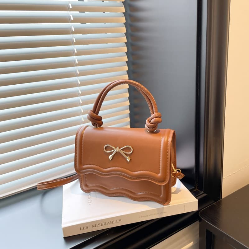 2025 Chic Bow Women's New Trendy Versatile Crossbody Bag Fashionable Going Out Shoulder Underarm Bag