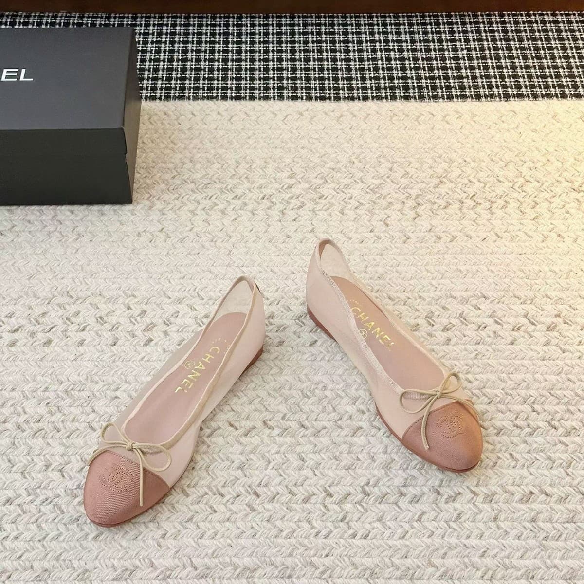 Embroidery style French mesh stitching flat shoes shallow bow bow round toe temperament women's single shoes Mary Jane shoes