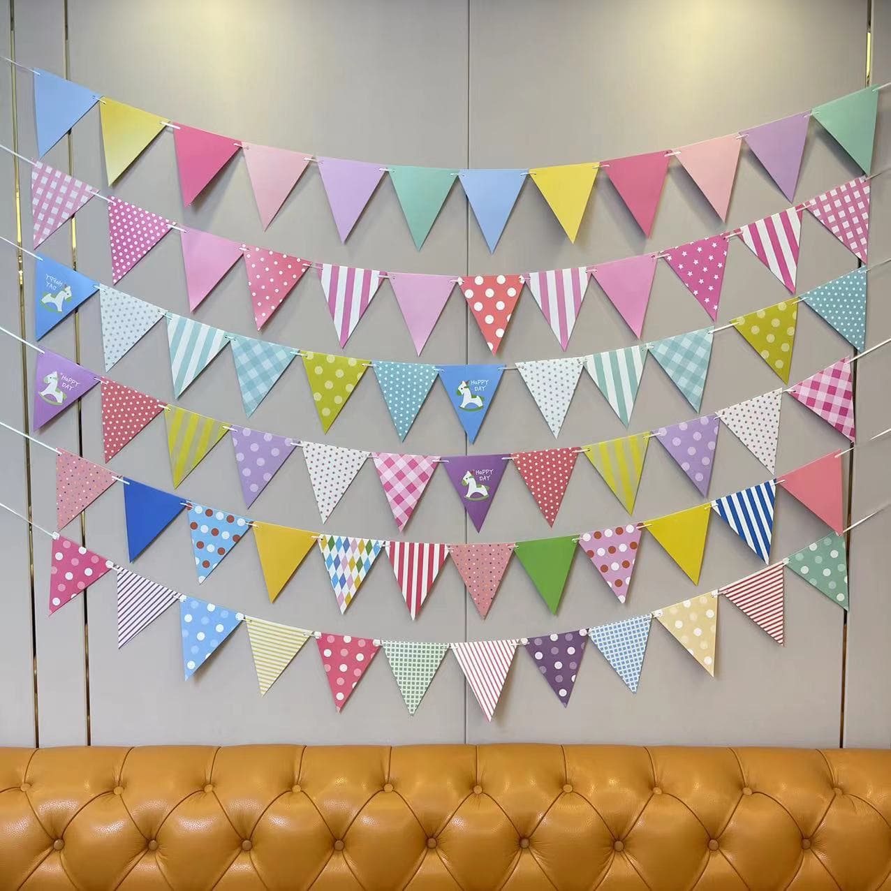 Birthday party decorations, pennants, banners, festive cartoon carousel decorations, pennants, banners wholesale, paper pennants.