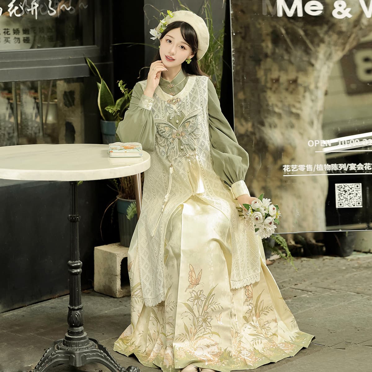 Yimengge Original Lily Cat Hanfu for Women, Chinese Style Han Elements Top, Bijia and Mamian Skirt Set 9293