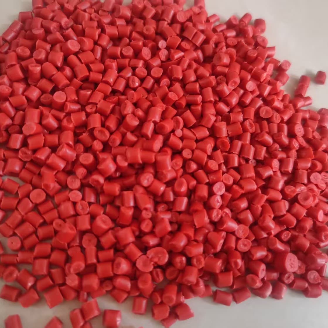 Hunan factory direct supply of red PP recycled material, PP recycled pellets, polypropylene plastic recycled material, red PP
