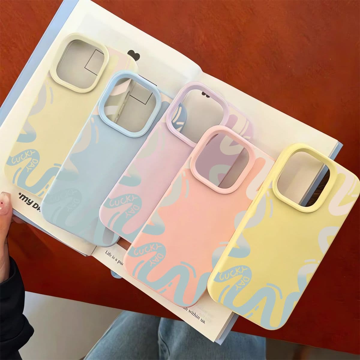 Personalized Gradient Stripes Compatible with Apple 16 Pro Max 15 14 Creative Minimalist iPhone 13 12 Phone Case