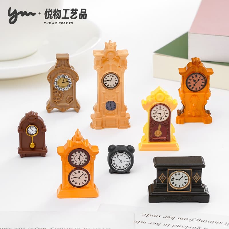 Creative Classical Retro Old-Fashioned Pendulum Clock Alarm Clock Baby House DIY Decoration Accessories Mini Car Desktop Small Ornaments