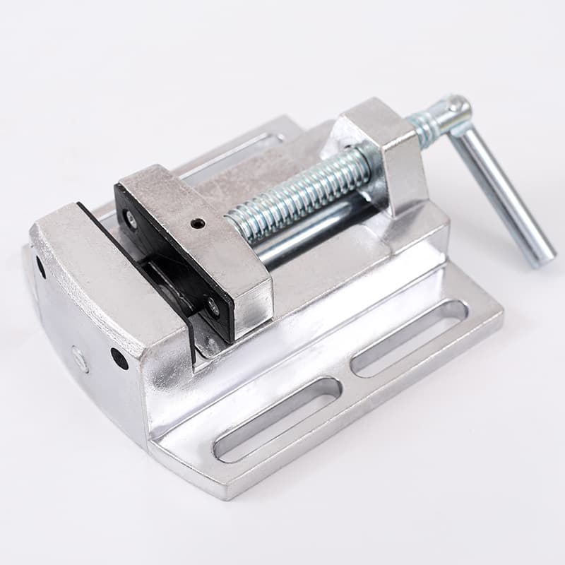 Factory direct sales 2.5 inch aluminum alloy bench vise flat-nose pliers, dual-track clamping, mini flat-nose pliers bench drill.