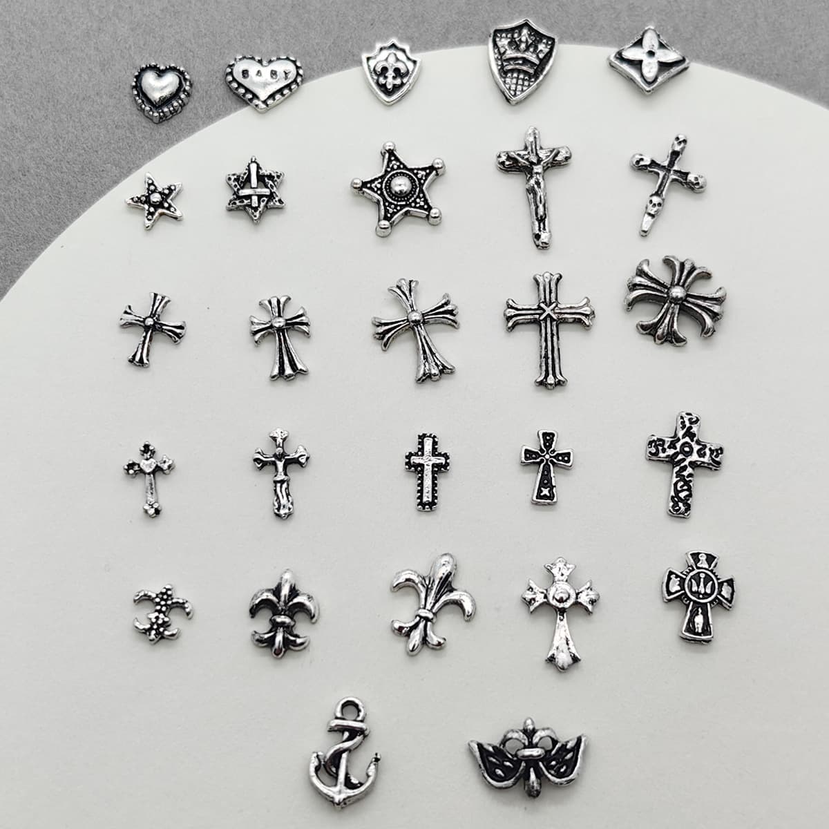 Vintage Crocore Nail Art Jewelry Punk Style Cross Love Dark Silver Nail Decorations Wholesale