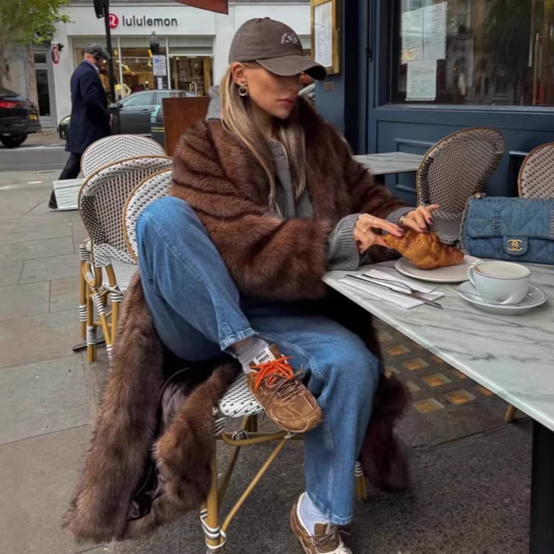 Autumn and winter thickened imitation fur coat women's casual extended fox fur coat loose large size European and American style fur coat