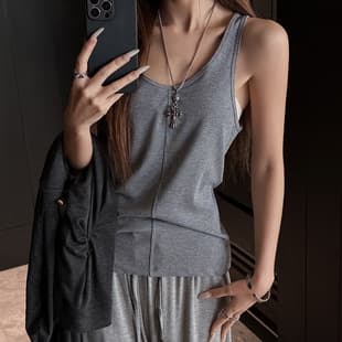 Carefully Selected White Sleeveless Camisole Tank Top for Women, Spring/Summer New Relaxed Fit Basic Layering or Outerwear Loose Slim Top