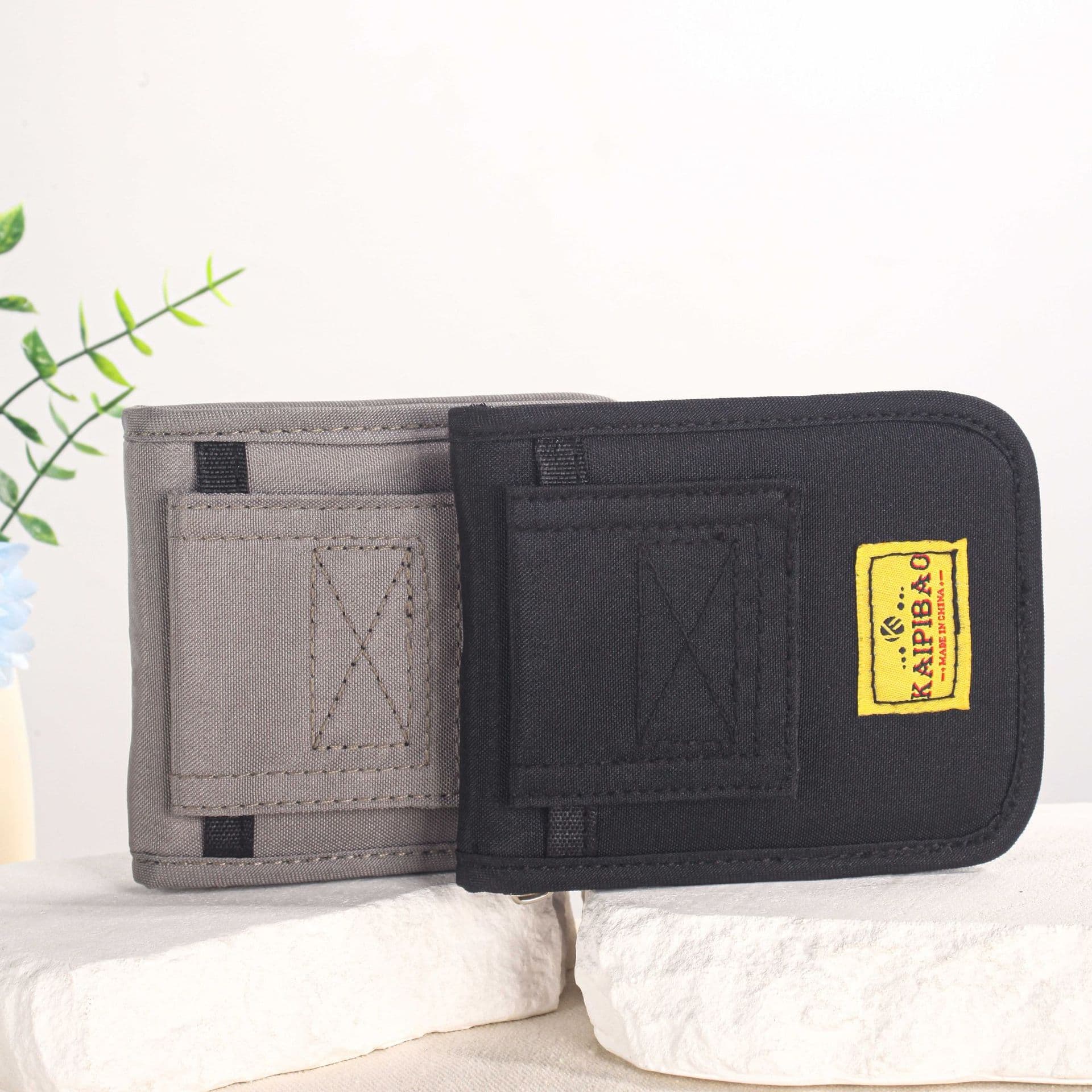 Japan's simple and fashionable expanded canvas wallet storage card holder organizes portable travel carry-on coin holder card