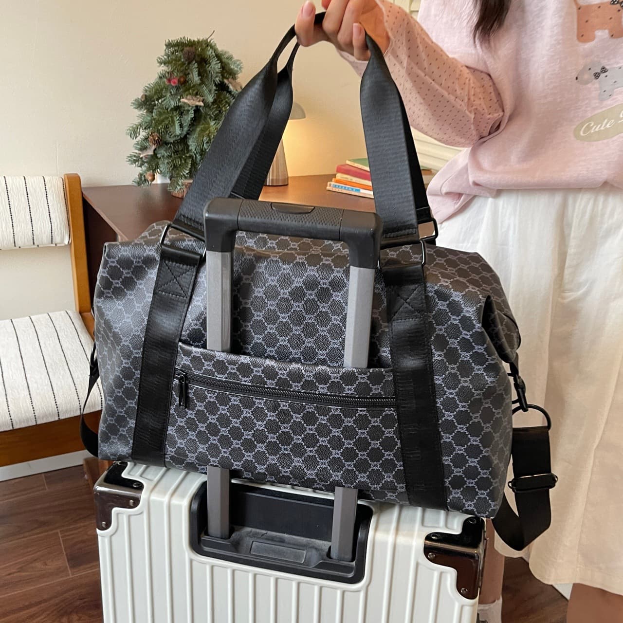2026 New Large Capacity Travel Bag, High Aesthetic, Fashionable, Minimalist, Stylish, Convenient Travel Bag