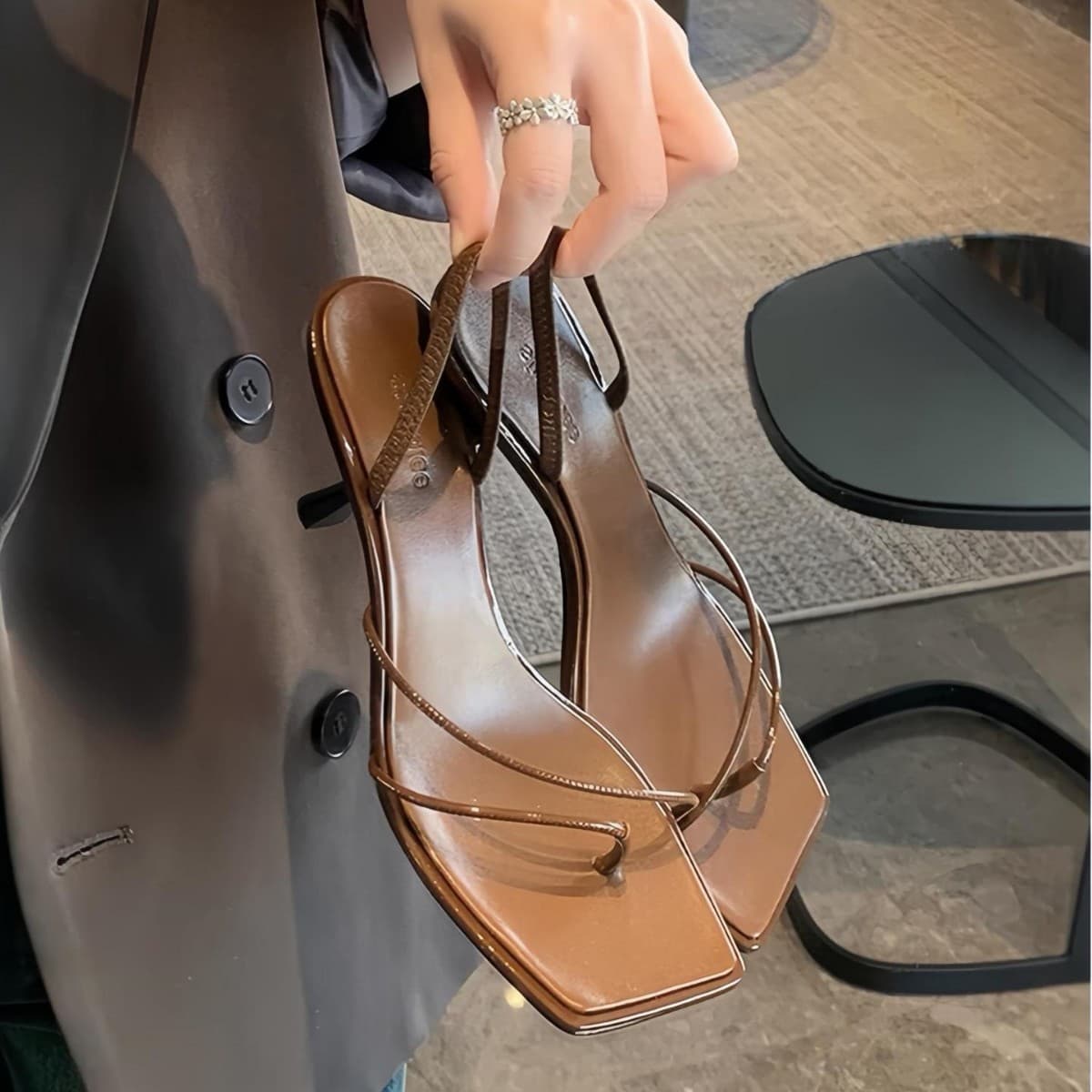 Sheepskin French Square Toe Thin Strap High Heels Women's Toe Separator Chic Kitten Heel Sandals 2026 New Stiletto Slide Sandals