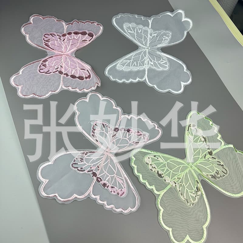 Performance costume, children's princess dress with back decoration of angel wings, butterfly sequined wings.