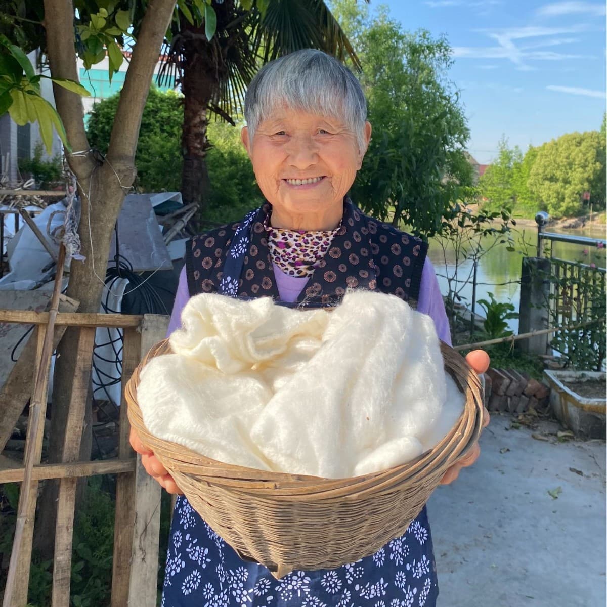 Tongxiang Grandma's Handmade Silk Naked Core Semi-Finished Gloss Wadding Supply, Factory Direct