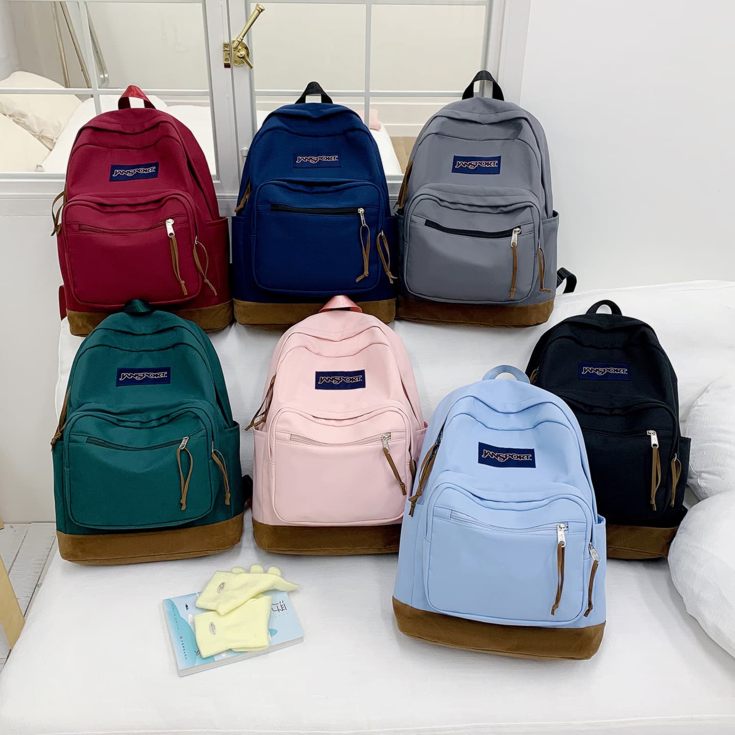 Elementary school students in grades 3-6 solid color simple outdoor travel backpacks for men and women middle school and high school college students school bags