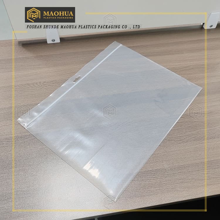 Embossed and pressed zippered zippered gift boxes with butterfly holes and perforated PE self-sealing display bags are supplied in Hunan.