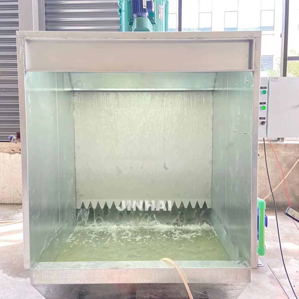 Liquid coating spray booth, water curtain spray booth, liquid coating booth for metal parts