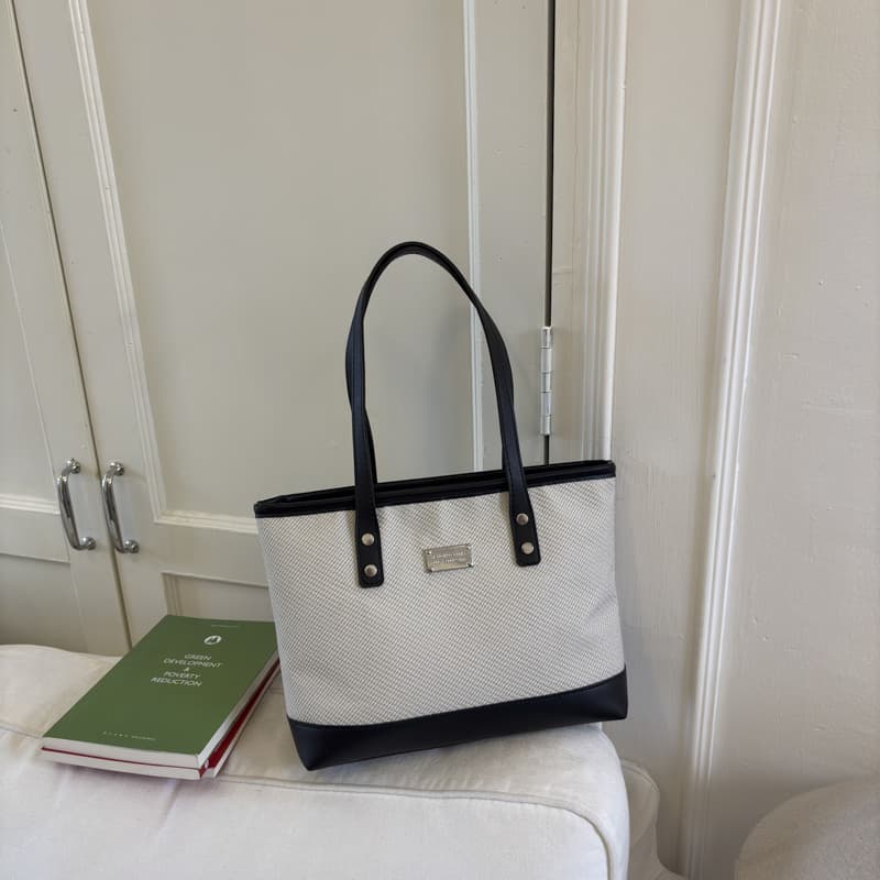 Korean-style fashionable large-capacity tote bag, trendy commuter bag for women, summer 2025 new arrival, versatile single-shoulder tote bag