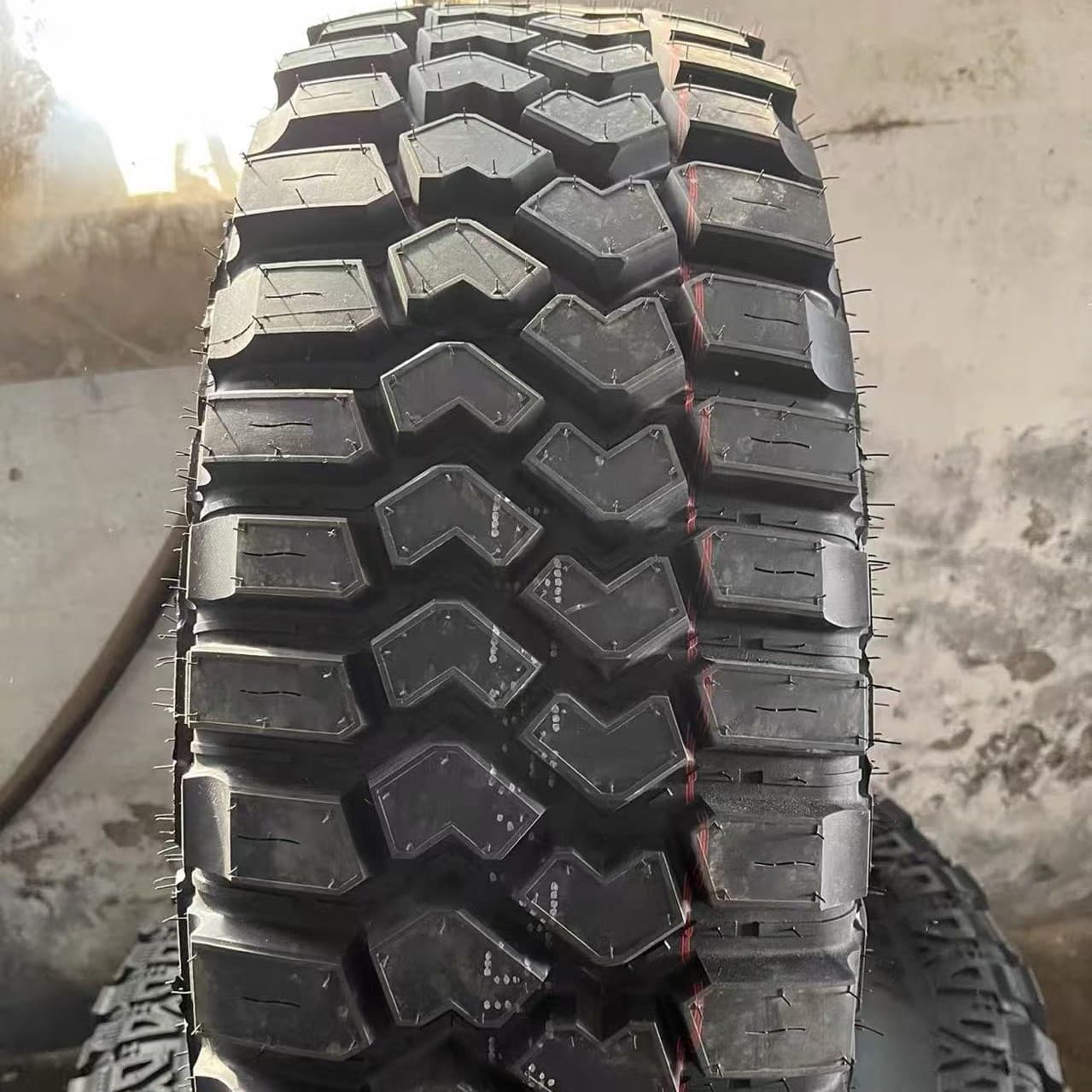 MT Mud Terrain Off-Road Tire 305/60R20 35/12.5/13.5R20 325/60R20 Wrangler Off-Road