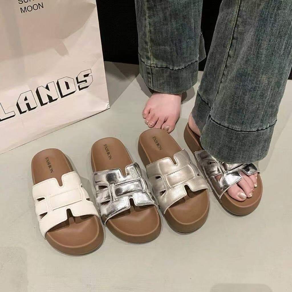 Thick-Soled Birkenstock Slippers for Women's Summer Outer Wear 2025 New Fashion Versatile High-End Casual Beach Vacation Sandals