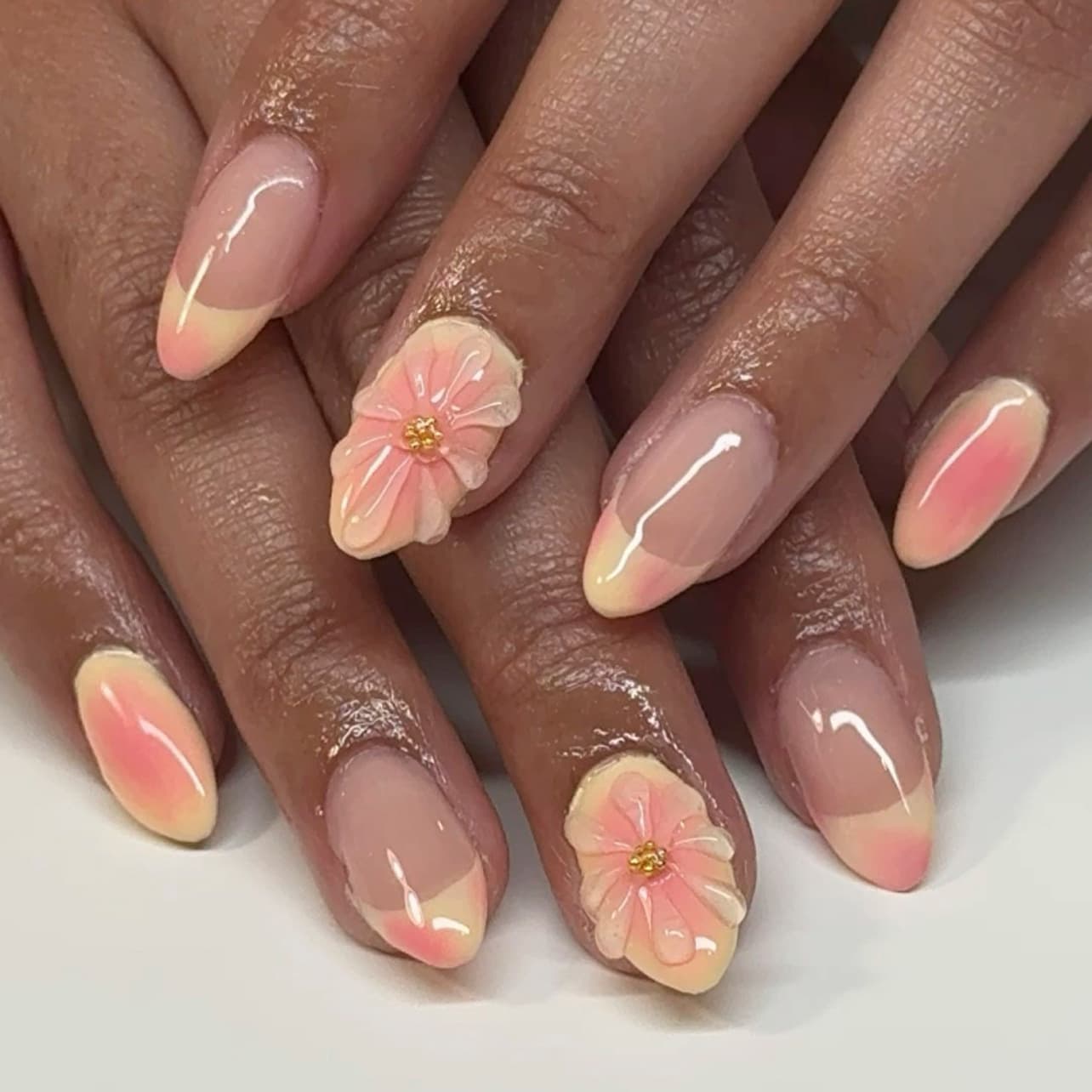 Blush Gradient 3D Flower False Nails Cross-border Hot Selling in Europe and America Wearable Nails French Yellow Sweet Cool Nail Art Wholesale