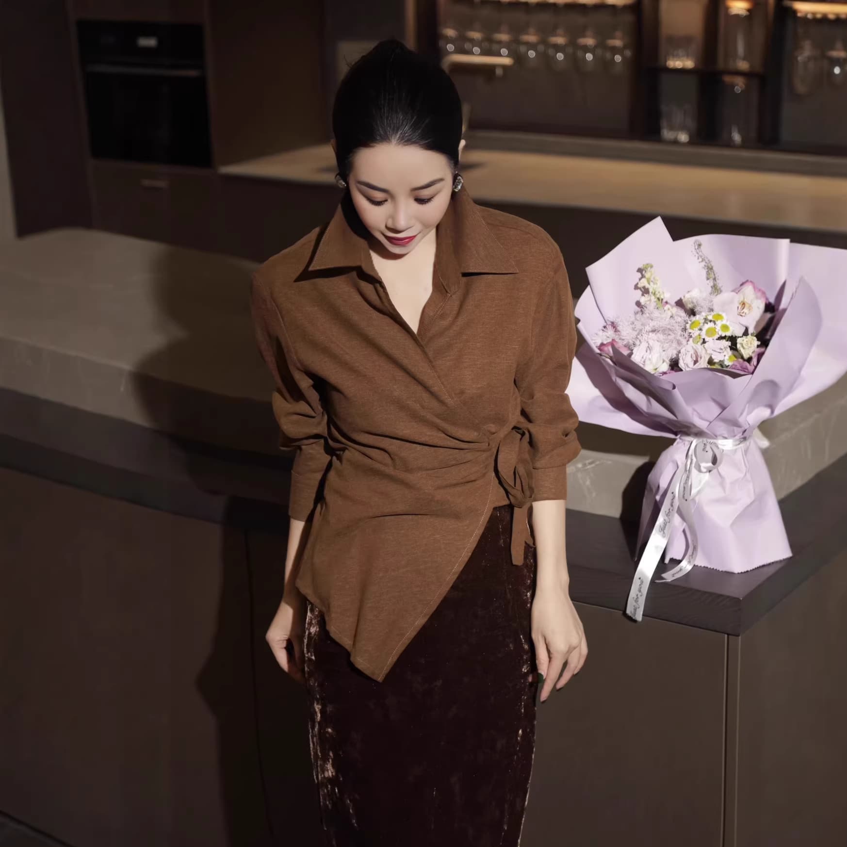 Designed irregular lace-up waist simple loose shirt for women Irregular Women’s Shirt