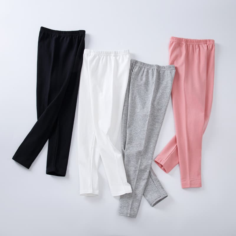 Girls' leggings, baby knitted solid color long pants, summer cotton children's clothing, spring and autumn thin style, for medium and large children to wear outside.