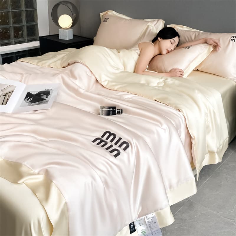Luxury Ice Silk Summer Quilt Set, Silky Smooth Bare Sleep Air Conditioning Quilt with Embroidery, Bed Sheet Three-Piece Set