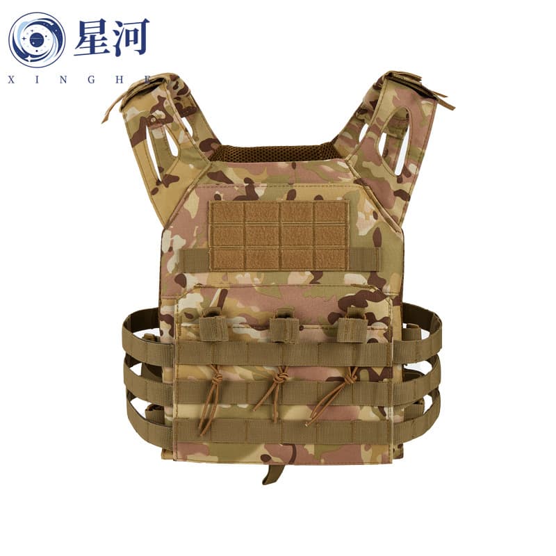Lightweight Outdoor Tactical Vest for Live CS Training Camouflage Vest Multi-Functional Quick-Release Protective Gear