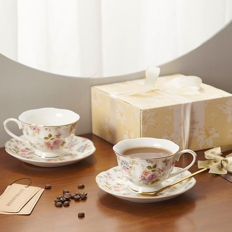 Cross-Border Light Luxury Ceramic Coffee Cup and Saucer, Small Floral Pastoral Style, High-End Gold Trim European Exquisite Vintage Afternoon Tea Set