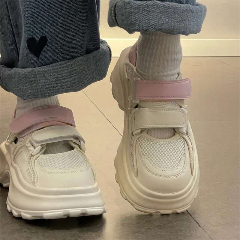 PAPSL 2025 New Versatile Mesh Pantouse Sport Sandals, Makes Feet Look Small, Thick Sole, Lightweight, Hollow-Out White Sandals