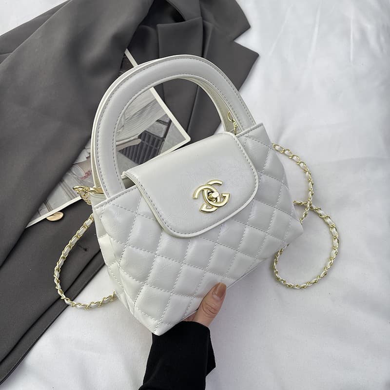 Xiaoxiang Style High-Quality Handbag 2026 New Diamond Quilted Chain Casual Crossbody Bag Fashion Versatile Shoulder Bag