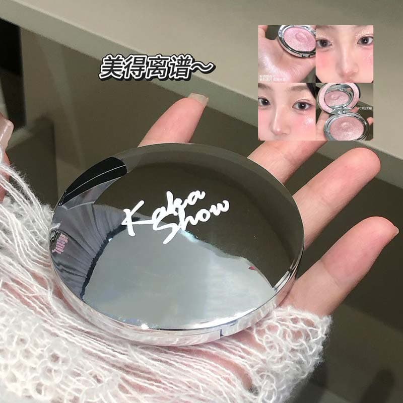 Kakashow single-color highlighter is clear and has no base color. It has a large explosion of mashed potato texture and atmospheric highlighter.