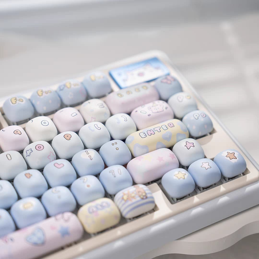 MOG steamed bun keycaps, PBT dye-sublimated toy house style, suitable for 68, 87, 81, 98, 108, and 104 keys.