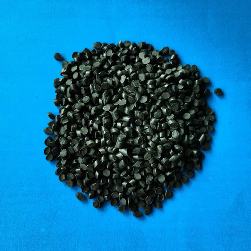 Manufacturer directly produces and sells PVC plastic raw materials, soft black recycled polyvinyl chloride, injection molding granules.