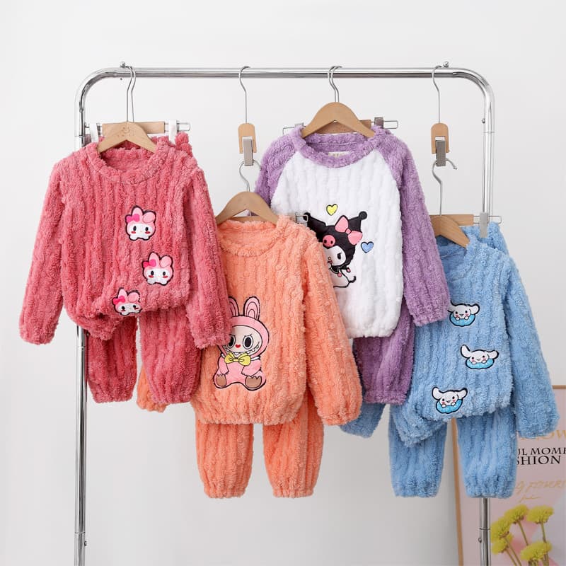 Girls' Pajamas 2025 New Winter Coral Fleece Baby Thick Flannel Jacquard Loungewear Autumn Winter Wear Out