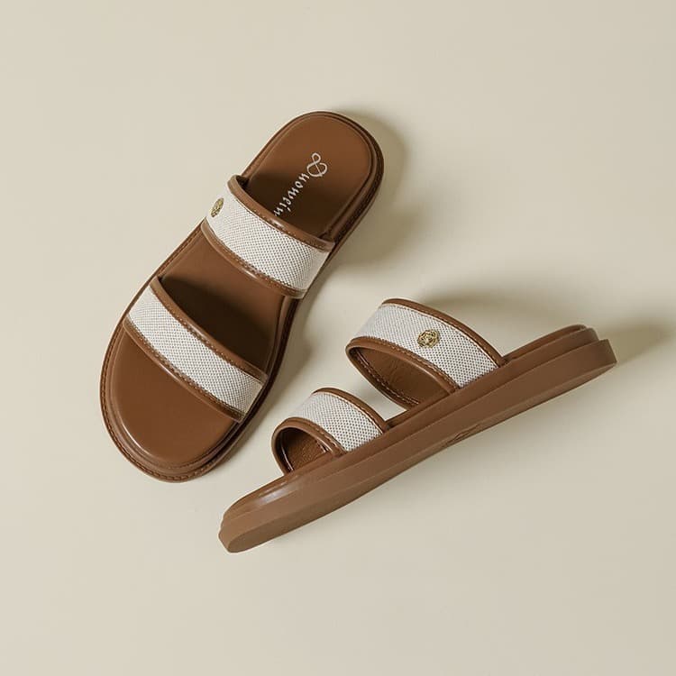 Light Luxury Retro Women's Sandals 2024 New Soft Flat One-Strap Beach Slippers Women's Slippers