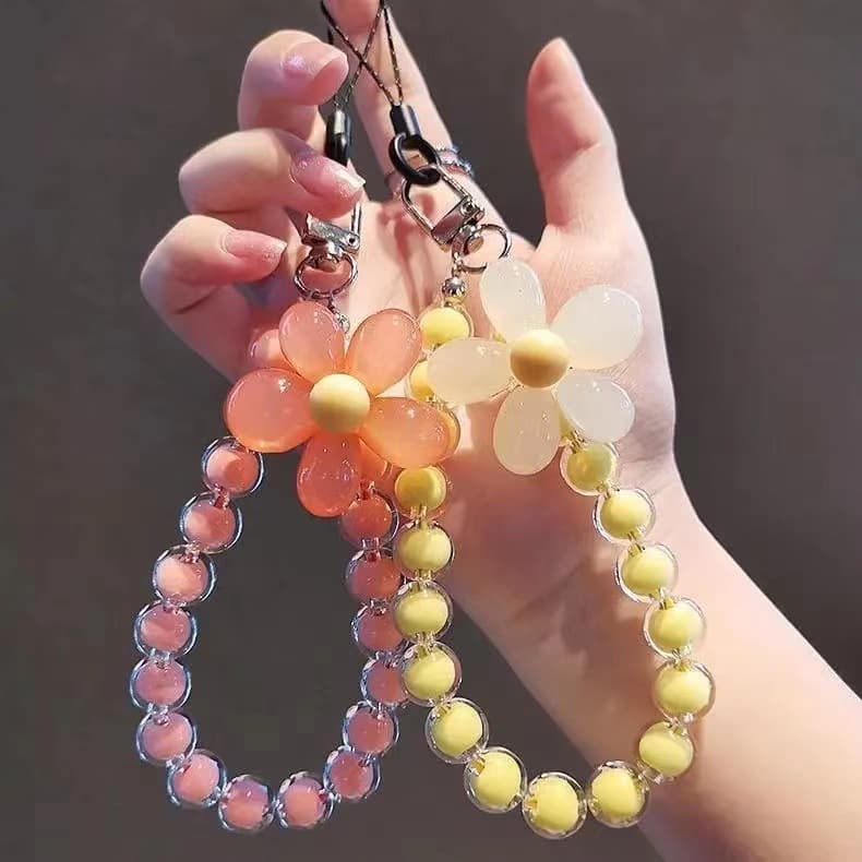 Macaron-colored bead petal phone lanyard, Korean/Japanese ins-style handmade beaded flower wrist strap