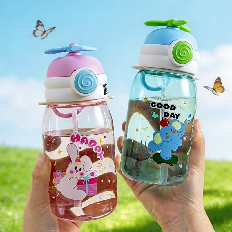 Children's water cup kindergarten kettle with strap large capacity plastic cup primary school students go to school straw cup