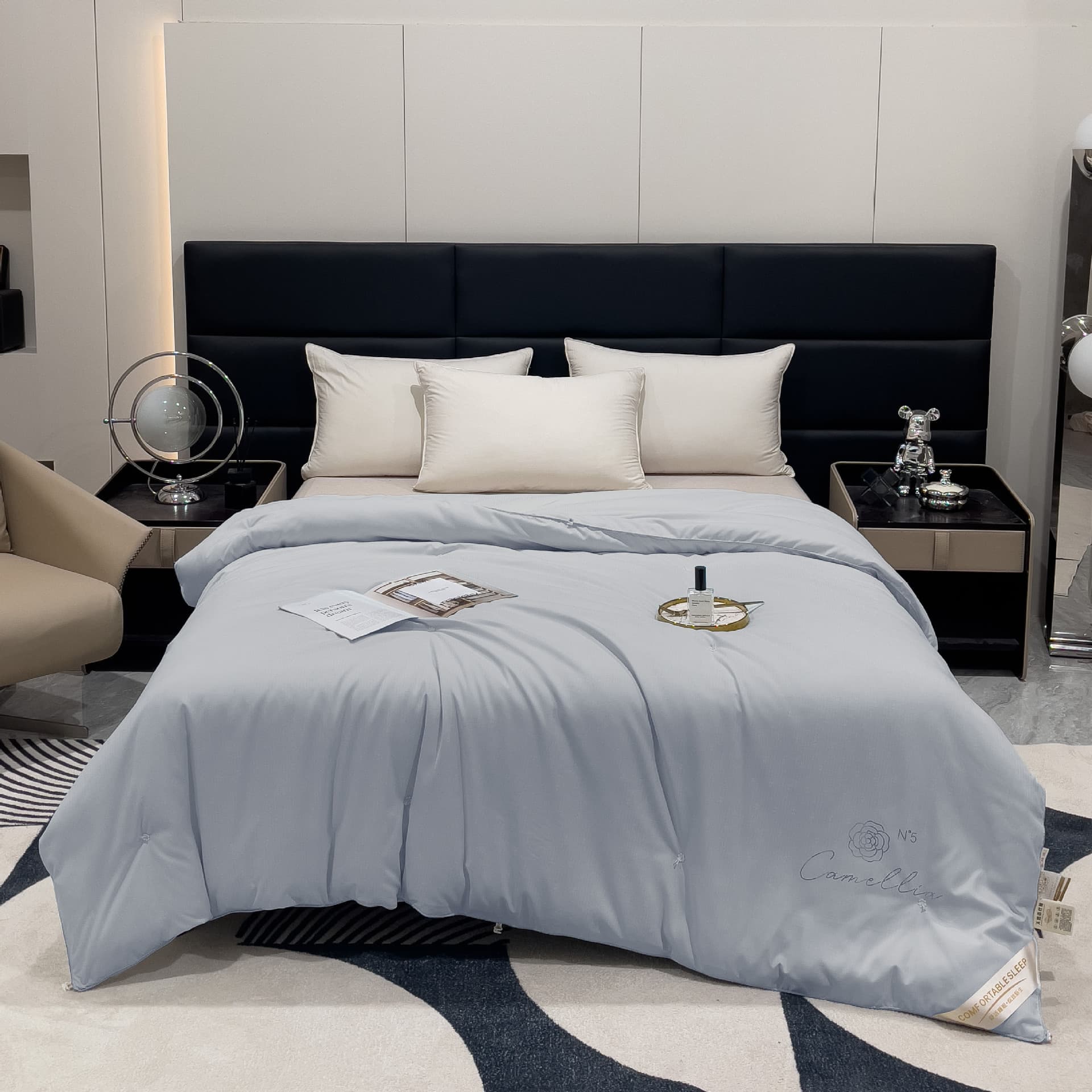 Luxury Camellia Silk Duvet, Pure Handmade Embroidery Jacquard Autumn/Winter Two-in-One All-Season Double Quilt Wholesale