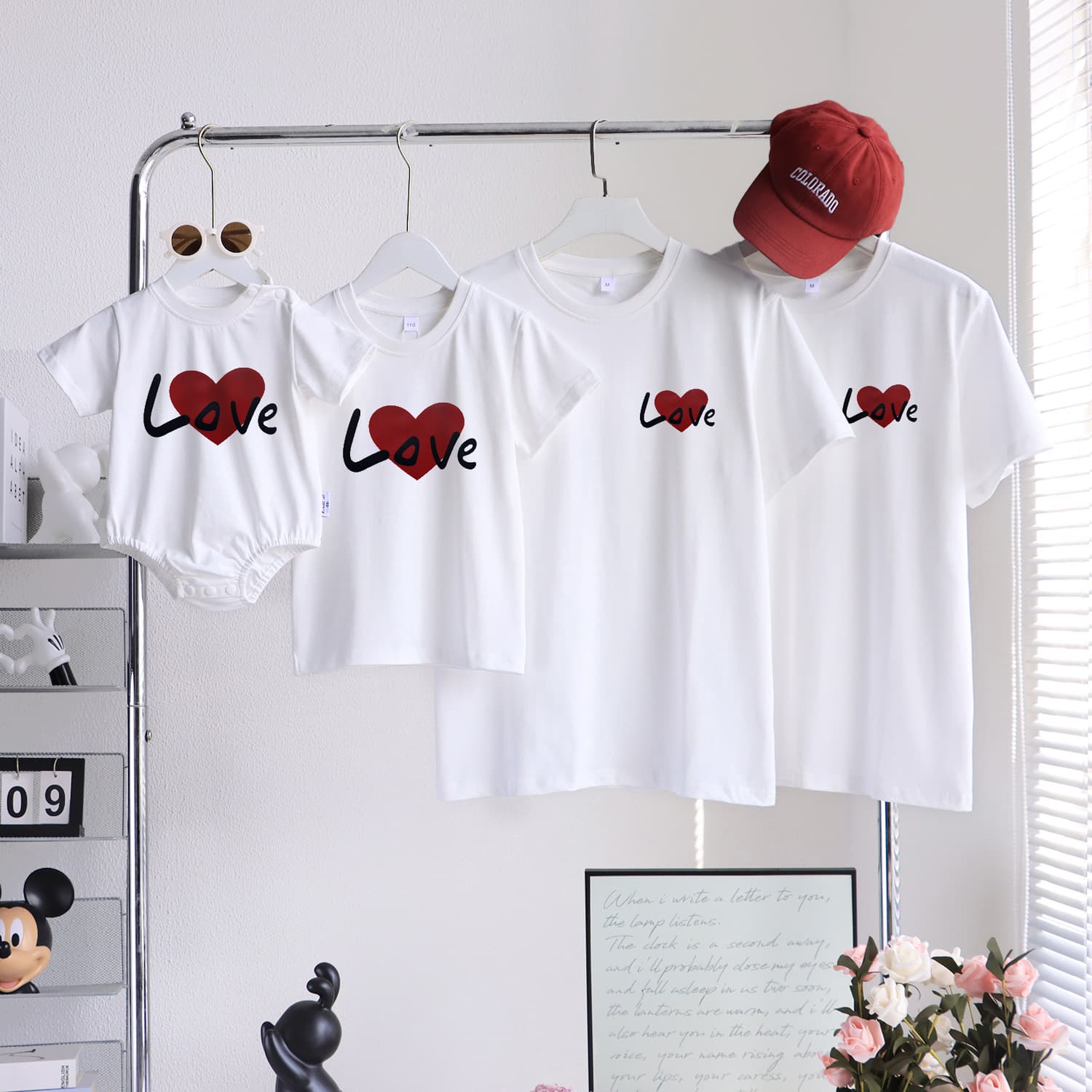 2025 Summer New Mother-Child Matching Short Sleeve T-Shirt for Family of Three or Four, Baby Romper with Heart Print