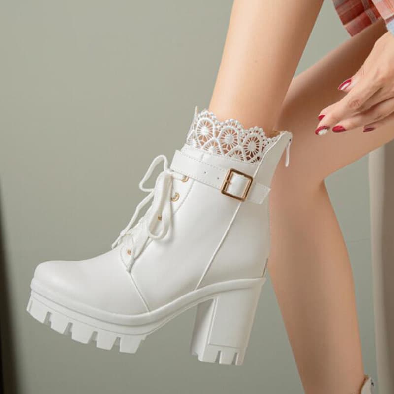 23 Autumn/Winter Fashion Korean Style Plus Size Short Boots Martin Boots Women's Chunky Heel Platform Lace Trim Martin Boots 3809