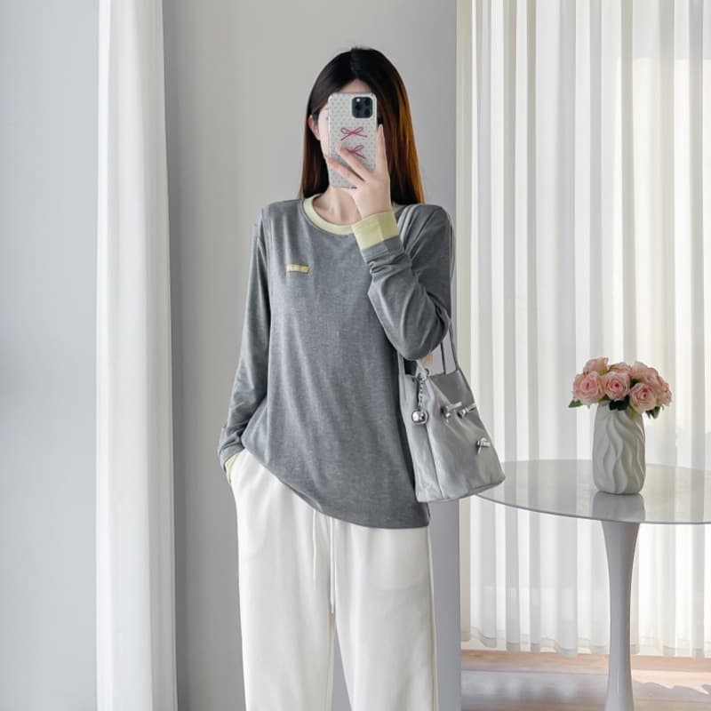 8637 Spring/Autumn Coconut Cloud Feel Base Layer Top for Women, Thickened, Skin-Friendly, Nursing-Friendly, Wearable Outside, Round Neck Maternity Top