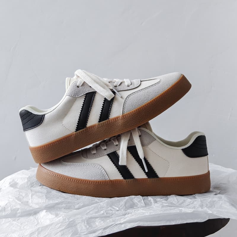 Casual Retro Couple Canvas Shoes Ultra-Leather Men's Trendy Slip-On Sneakers Breathable Flat Heel Low Cut Daily Wear Board Shoes