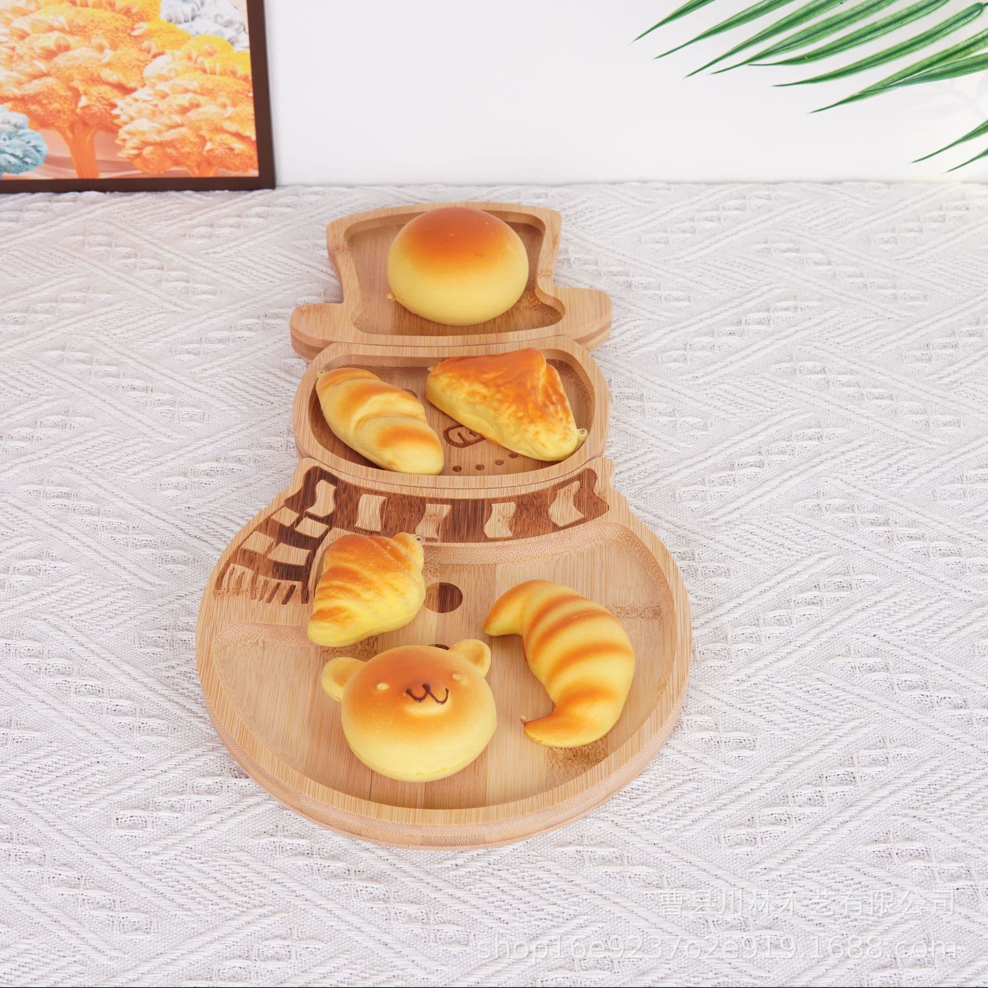 Household Wooden Snowman-Shaped Tray, Living Room Wooden Compartmentalized Serving Platter, Desktop Solid Wood Bread and Snack Plate